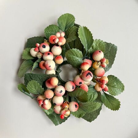 Wreath for candles - red berries  ø 2,5 cm