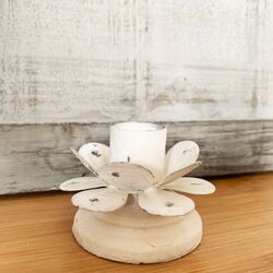 Bougeoir Fleur en métal blanc
