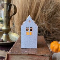 Mini maison blanche - H 8 cm