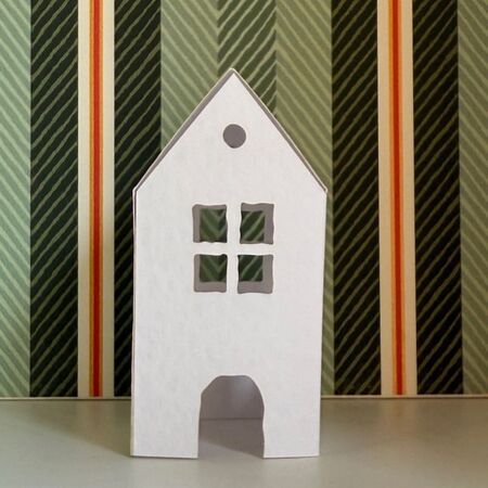 4 tiny paper houses - H 8 cm
