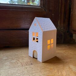 Mini maison blanche - H 8 cm