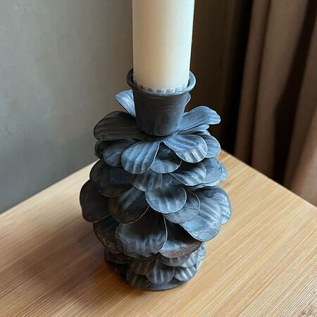 Cone candle holder in zinc