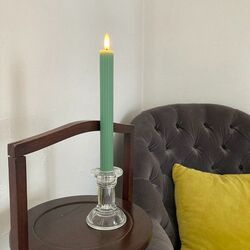 Bougie chandelle LED cire cannelée verte - H25cm