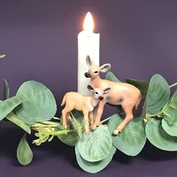 Rattan circle holder with a LED candle and eucalyptus - Ø 30 cm