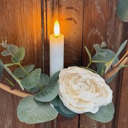 Cercle pivoine blanche et chandelle LED - Ø 30 cm