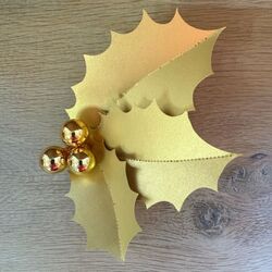 Holly leaves and gold balls Clip
