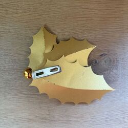 Holly leaves and gold balls Clip