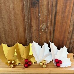 Holly leaves and bright red balls Clip