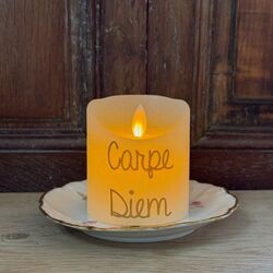 Bougie oscillante en cire - Carpe Diem