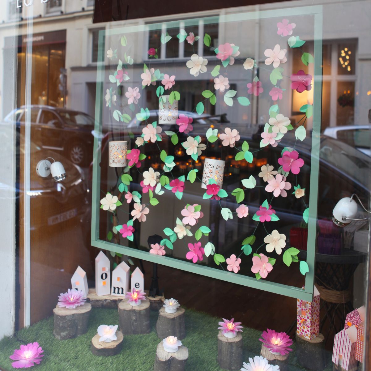 décor pour vitrine, fleurs lumineuses 