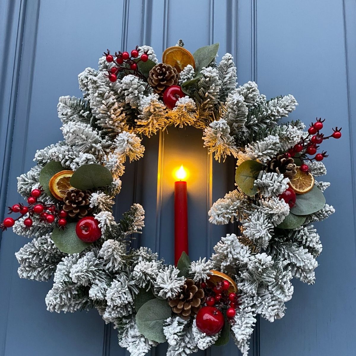 couronne de sapin et bougie Led