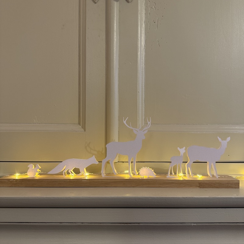 animaux de la forêt en papier découpé