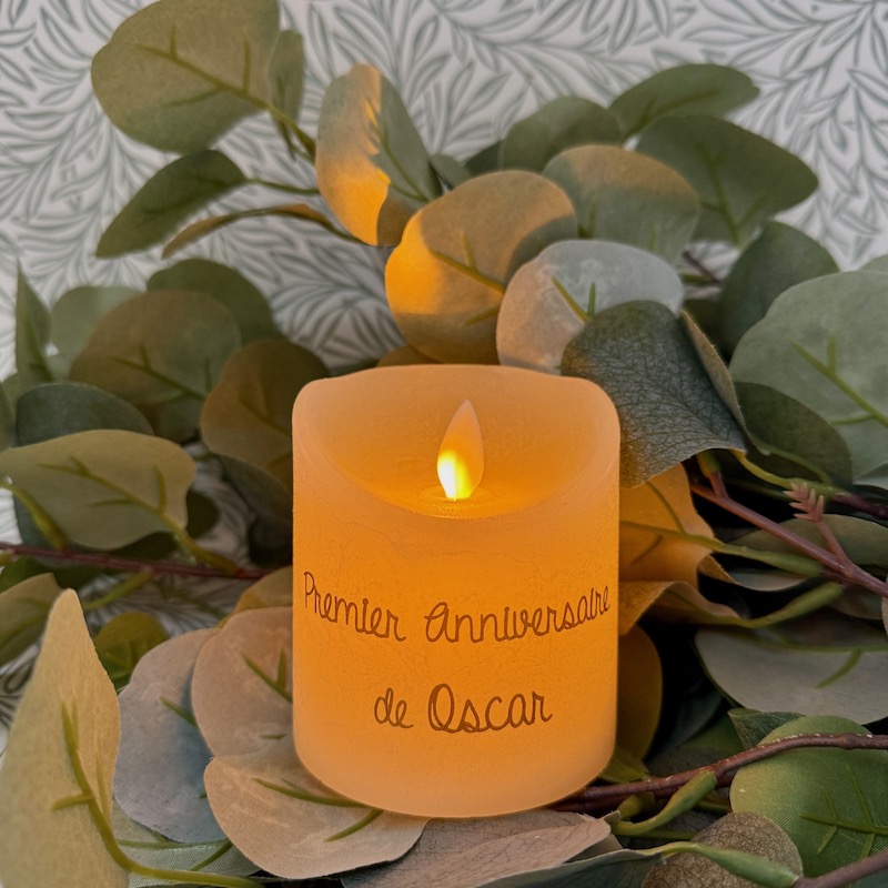 bougie veilleuse , une belle idée cadeau pour le premier anniversaire d'un enfant