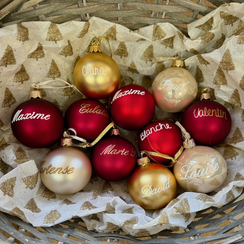 Cadeau de fin d'année une boule de Noël personnalisée