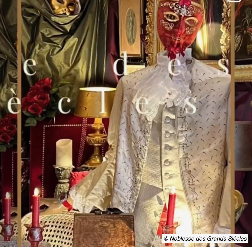 Décor 18ème siècle avec des bougies Led en cire rouge