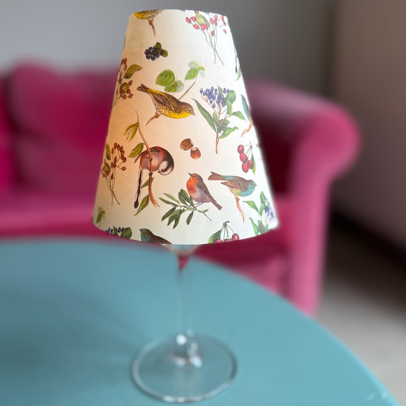 lampe led verre à pied motif oiseaux