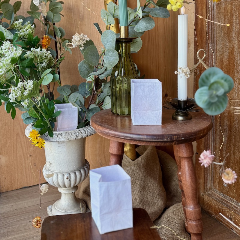 lanternes en papier blanc pour bougies led
