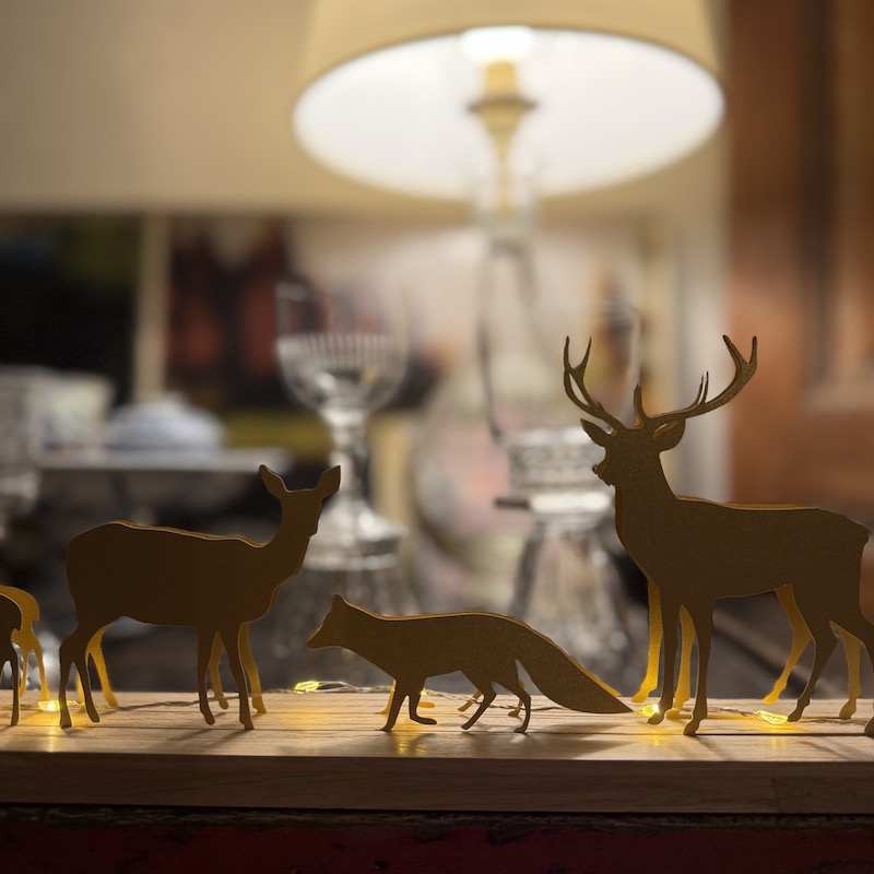 Silhouettes d'animaux sauvages en papier découpé