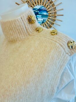 Pull sans manches boutons fantaisie
