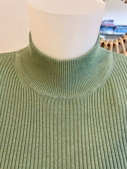 Pull Soie cheminée vert sauge