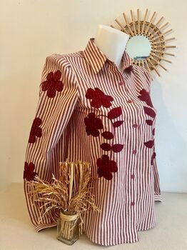 Chemise rayée broderies florales