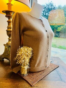 Gilet cachemire boutons bijoux camel