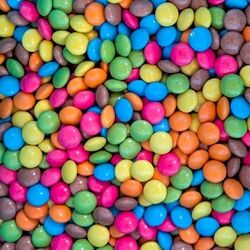 Carton de 10 kg de LENTILLES multicolores en chocolat au lait