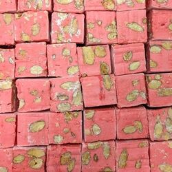 Carton de 2 kg de Gros cubes de nougats tendres goût FRAMBOISE