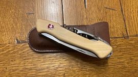 Victorinox Corkscrew olive wood 0.9701.64