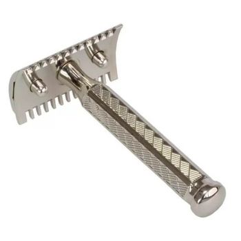 Merkur safety razor with open comb Nick
