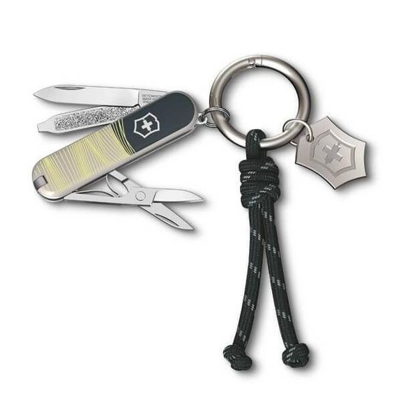 Victorinox Swiss Army Knife Classic SD Paris style