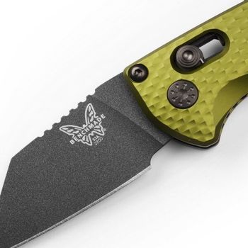 BEN2950BK-2 Benchmade Partial Immunity folding knife green