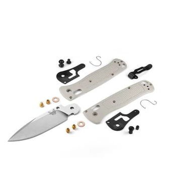 BEN535-12 Benchmade Bugout Grivory folding knife cream coloured