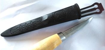 MO106.1630 Couteau à sculpter Mora 106 carbone laminé