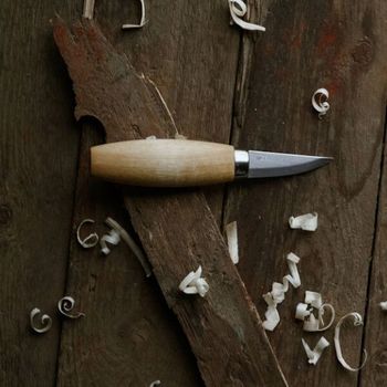 MO106.1600 Couteau à sculpter Mora 120 lame 6cm carbone laminé