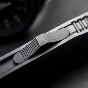 06HK003 Couteau automatique Boker SP02