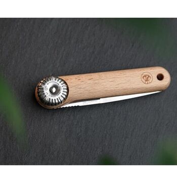 TB Outdoor "Le Suricate" folding knife with beech handle