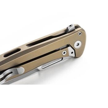 Couteau pliant Lionsteel "EMMET" Titane et fibre de carbone doré