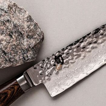 Kai Tim Malzer Tranchiermesser der Serie „Shun Premier“, 24 cm Klinge