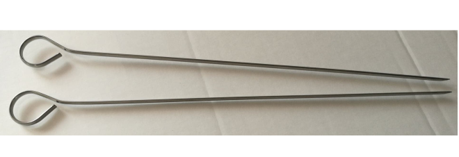 2 Skewer picks with handle