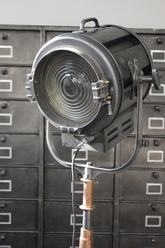 ANCIEN PROJECTEUR DE FILM ACCESSOIRES Pour DÉCORATION COLLECTION AVEC FILMS EUR 185,00 - FR ANCIEN PROJECTEUR DE FILM ACCESSOIRES Pour DÉCORATION COLLECTION AVEC FILMS EUR 185,00 - FR