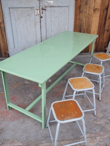 table militaire couleur verte peinture epoxy