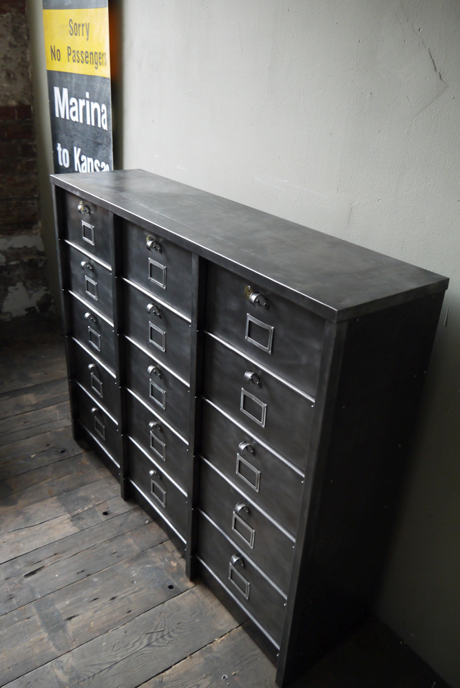 BUREAU DE TRI postal meuble industriel vintage EUR 980,00 - FR
