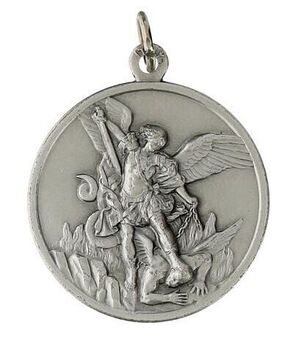 Médaille Saint Michel argentée CADEAU !