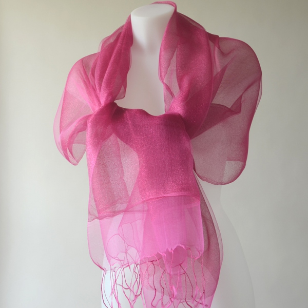 Fine étole organza fushia mariage, cérémonie - Main Image