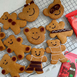 Rendre la pâtisserie saine et amusante avec les collations aux fruits BEAR et Christianna