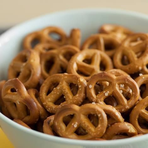 SALINIS BRETZELS vegan sans gluten, sans lait, sans oeufs, sans coque, sans arachide Schar : 60 grammes