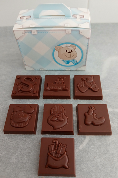 Valisette ourson + 7 carrés SAINT-NICOLAS en chocolat ALTERNATIVE au lait (sans lait) BIO vegan sans allergènes Exquidia : 52 grammes