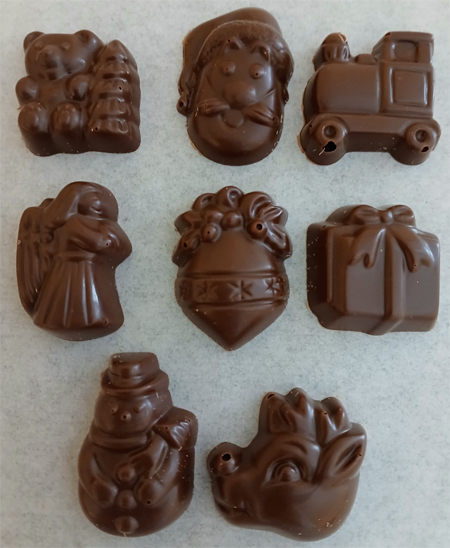 Panier rouge flocon + 8 mini figurines de Noël en chocolat ALTERNATIVE au lait (sans lait) BIO vegan sans allergènes Exquidia : 36g