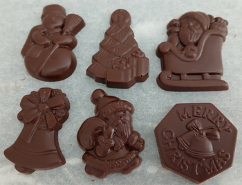 Cône SAPIN + 6 figurines de Noël en chocolat NOIR ONCTUEUX 60% BIO sans allergènes Exquidia : 42 grammes